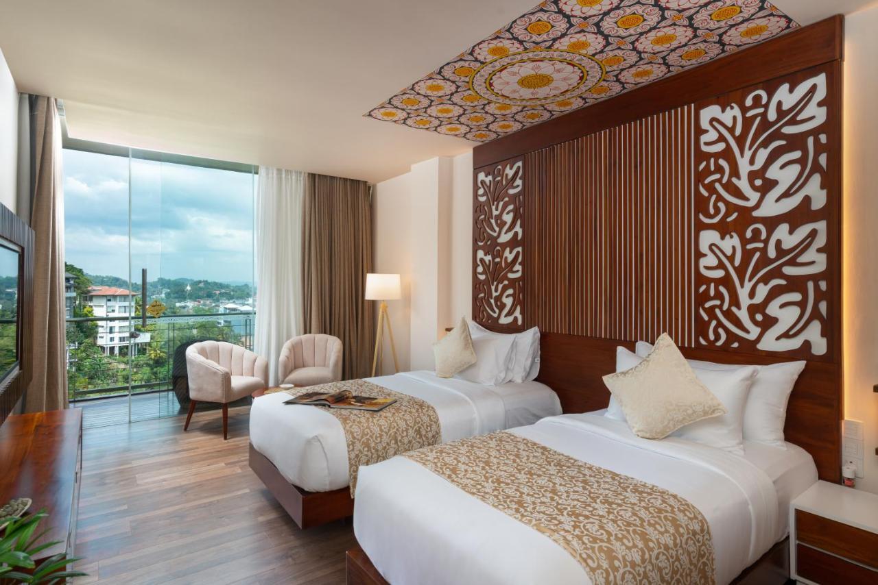 Grand Serendib Hotel Kandy Exterior photo